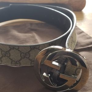GUCCI
Beige Supreme GG Belt